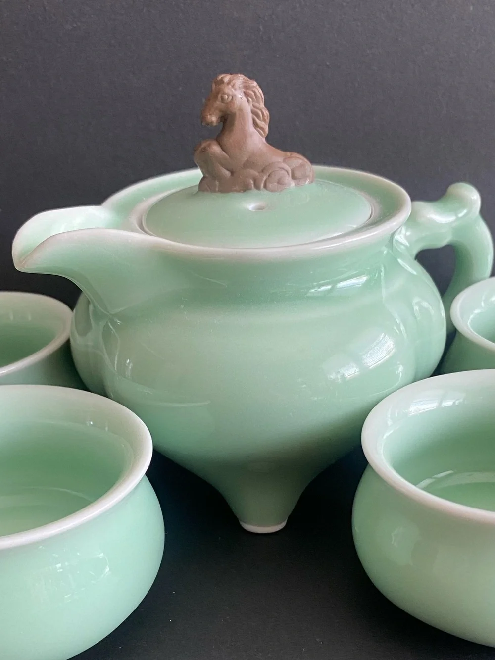 Vtg Chinese Gongfu Celadon Tea Pot 4 Cups Set Jade Green Glaze Horse On The Lid